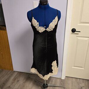 Chasing Unicorns Travellin’ Light Lace and Slip Dress - Noir, L, NWOT